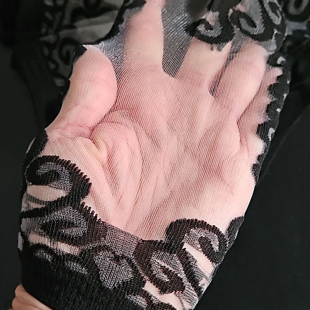 Trendy Black & White "Glass" Socks w Lace Detailing.New in pkg. Bundle of 4 - Picture 3 of 6